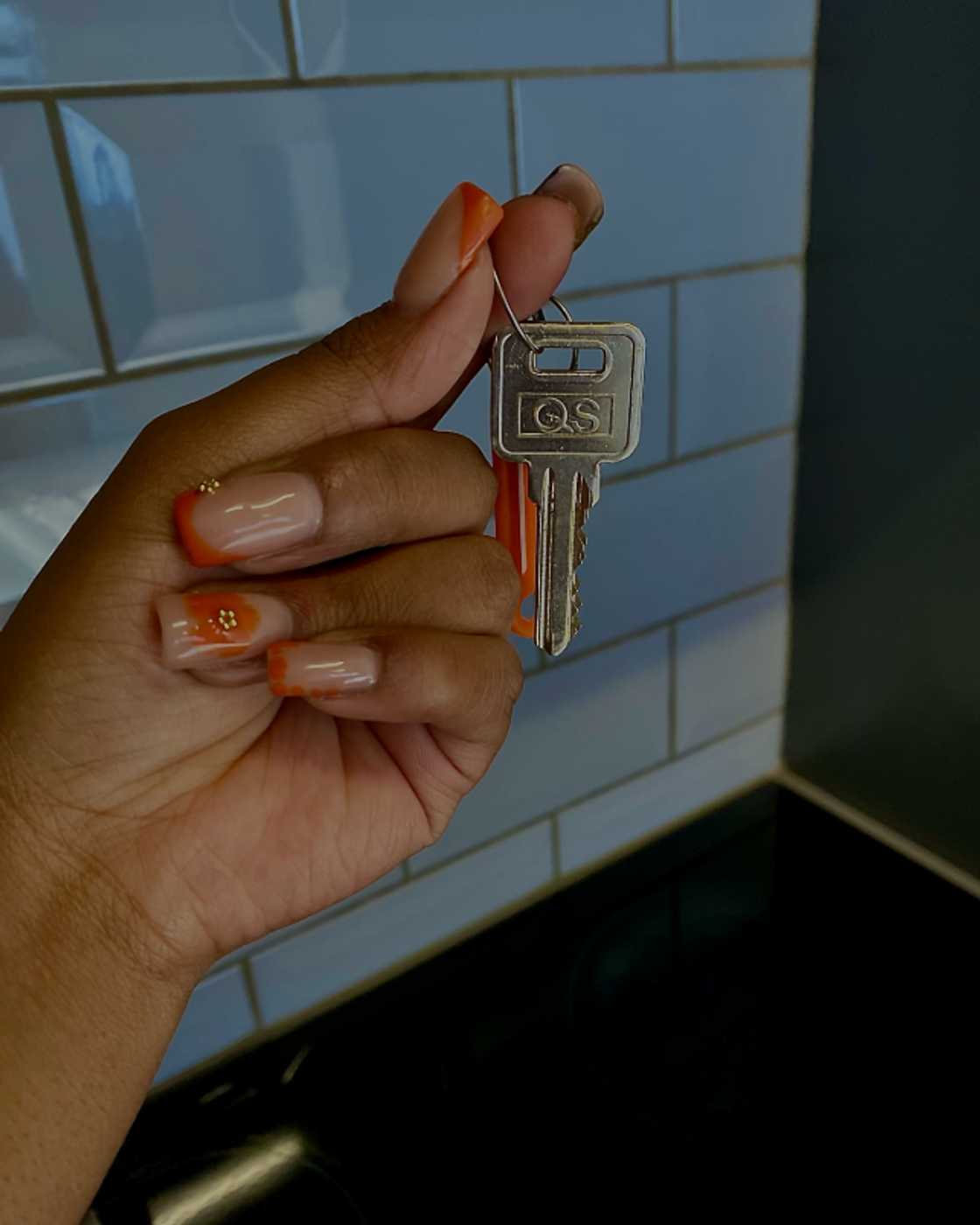 Jojo has purchased a new home. Jojo has purchased a new home.