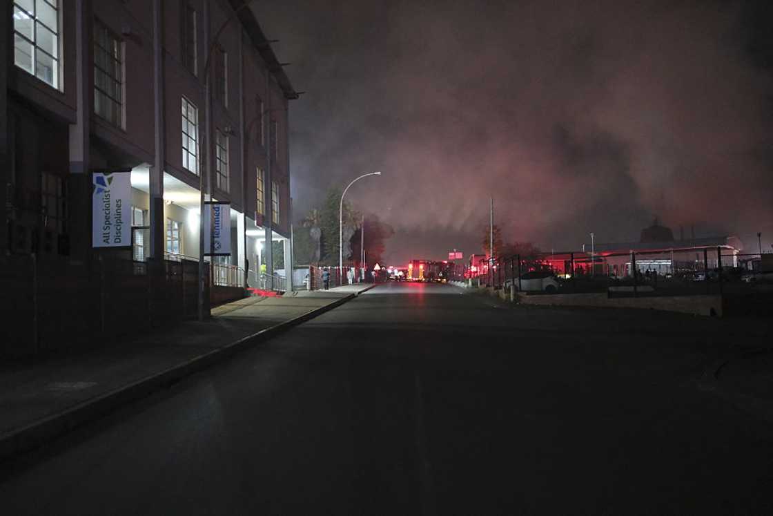 Emergency services battled to extinguish the Tembisa Hospital fire Emergency services battled to extinguish the Tembisa Hospital fire