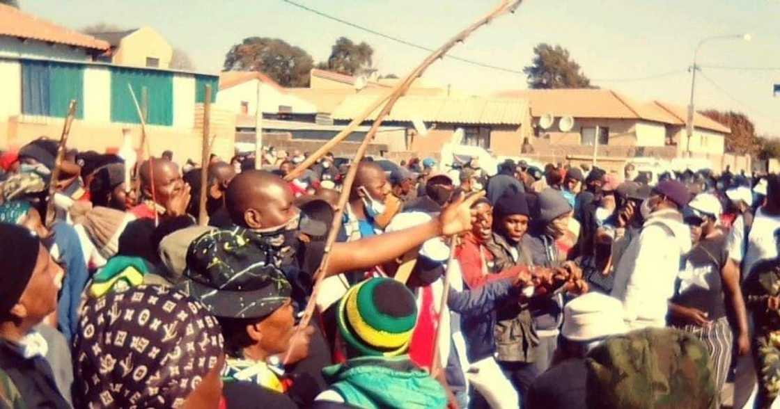Diepkloof residents don’t commemorate youth day, violent protests