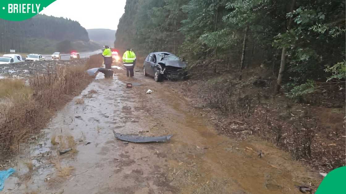 Two people were killed in a crash on the R617 Two people were killed in a crash on the R617
