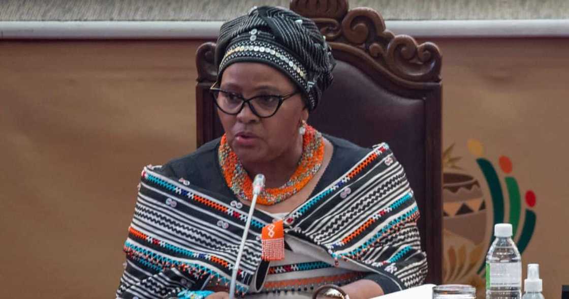 Nosiviwe Mapisa-Nqakula