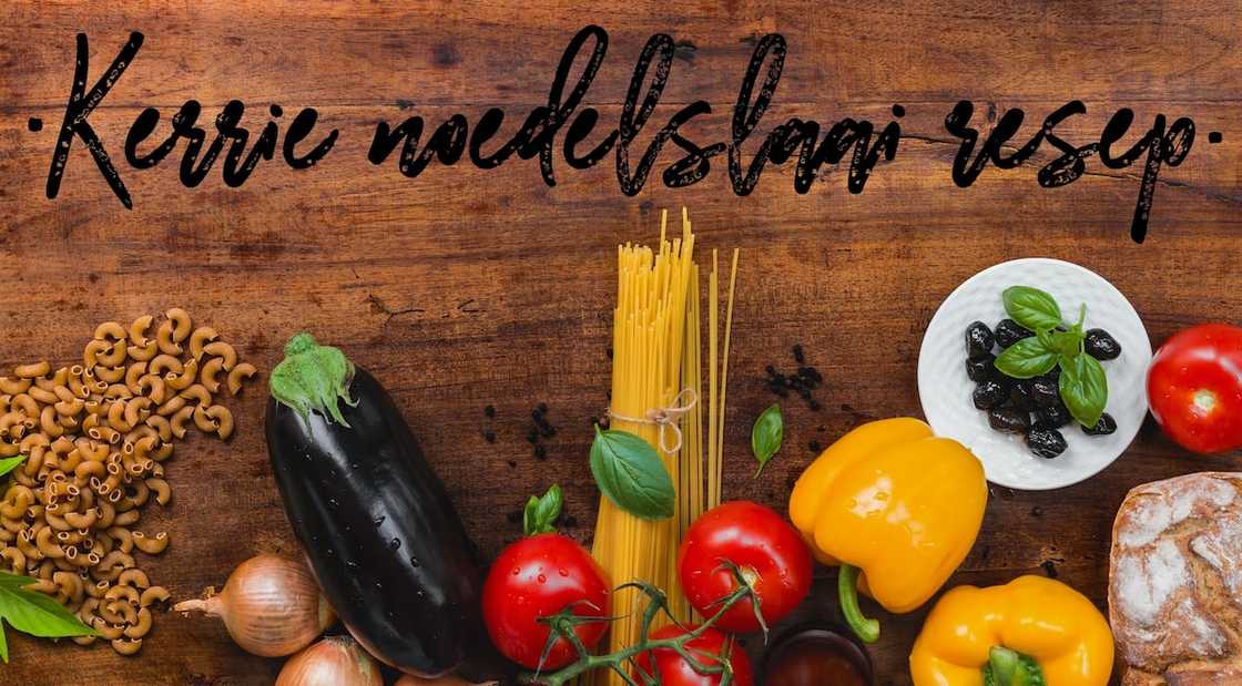 Kerrie noedelslaai met pynappel Kerrie noedelslaai met pynappel