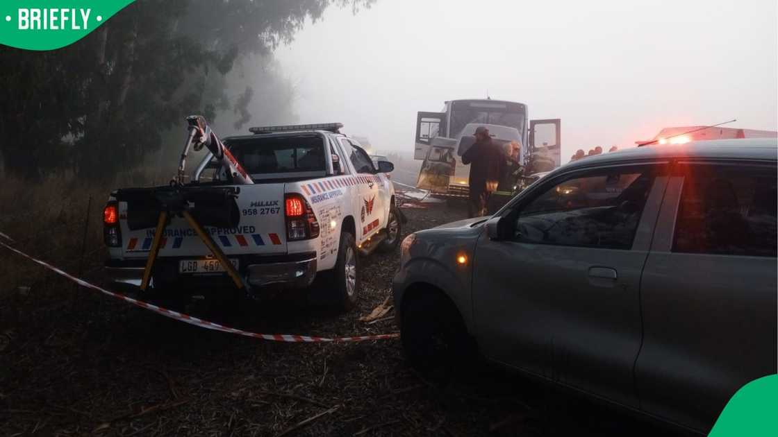 At least eight people have been killed in a crash outside Standerton At least eight people have been killed in a crash outside Standerton