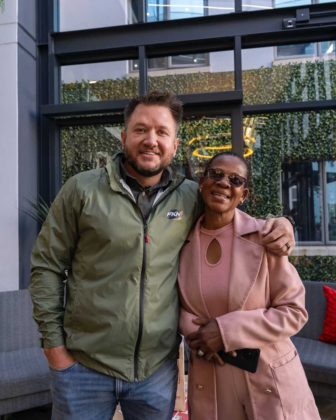 Others teased him, saying he had left his house to be managed by the mouse