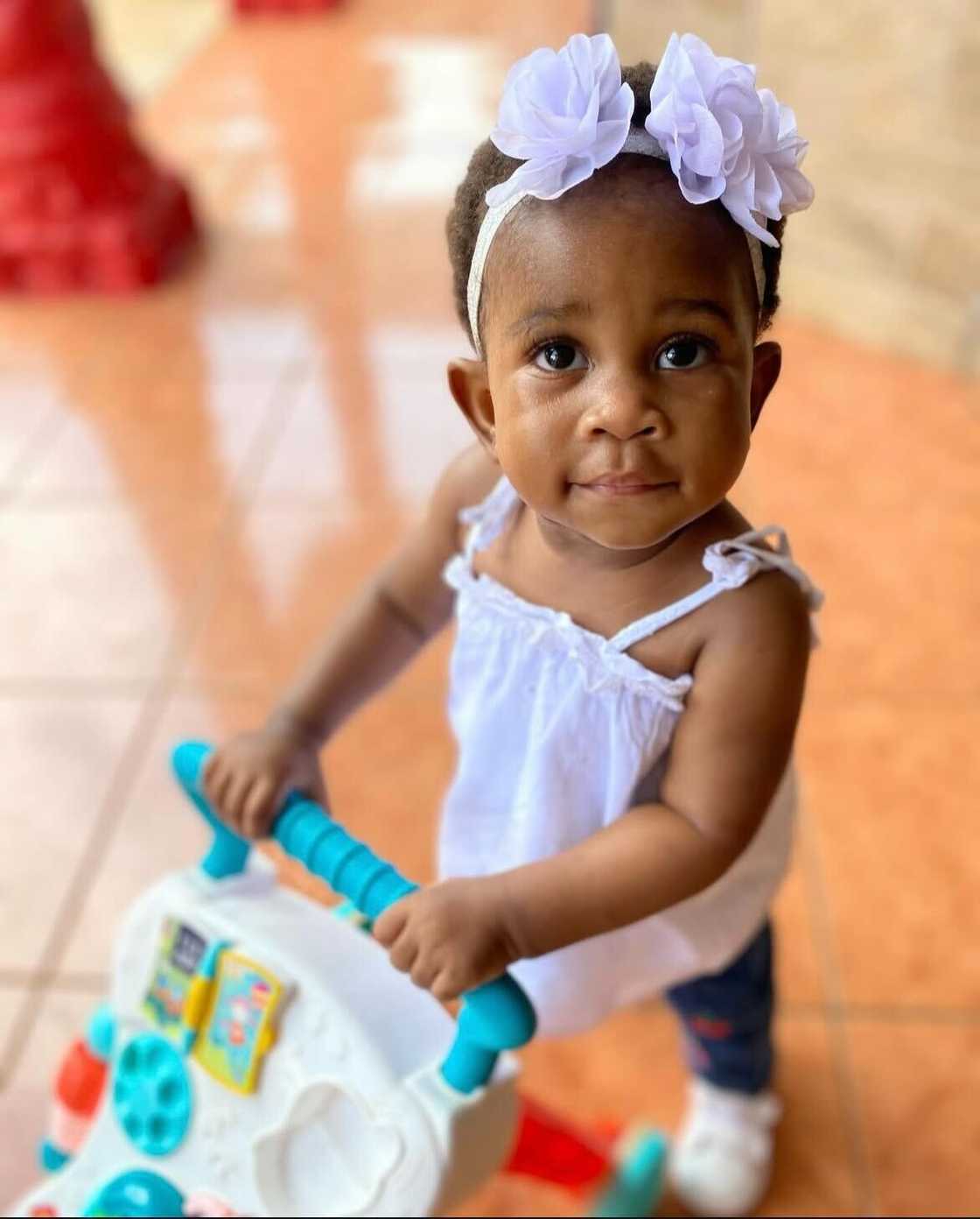 A baby's hilarious way of handling a spam caller left Mzansi in stitches. A baby's hilarious way of handling a spam caller left Mzansi in stitches.