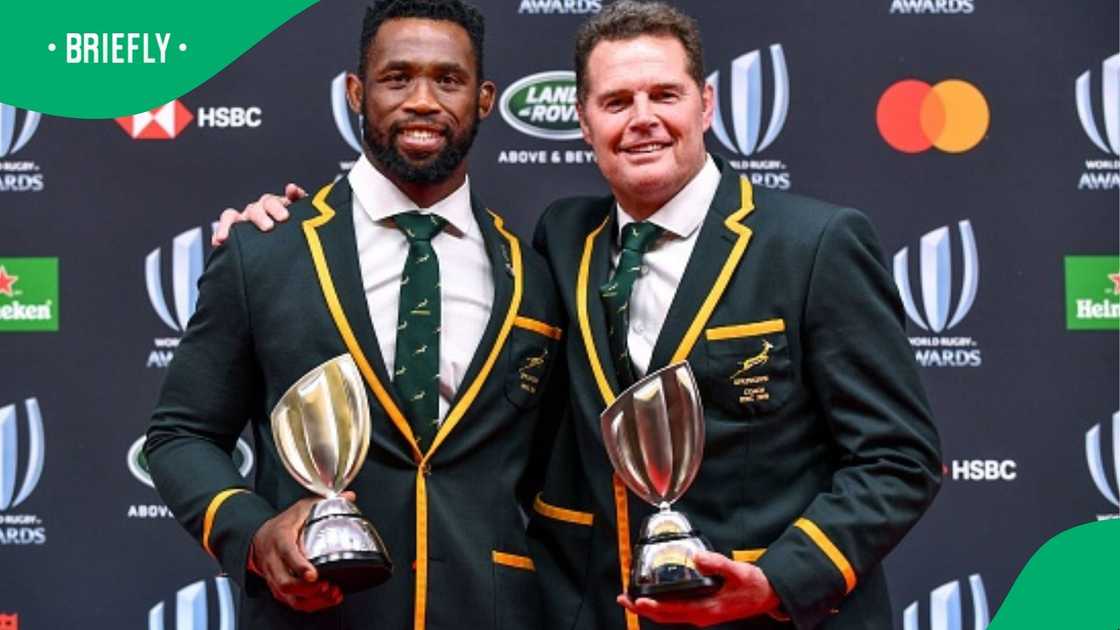 Rassie Erasmus and Siya Kolisi surprised NWU students in their res. Rassie Erasmus and Siya Kolisi surprised NWU students in their res.