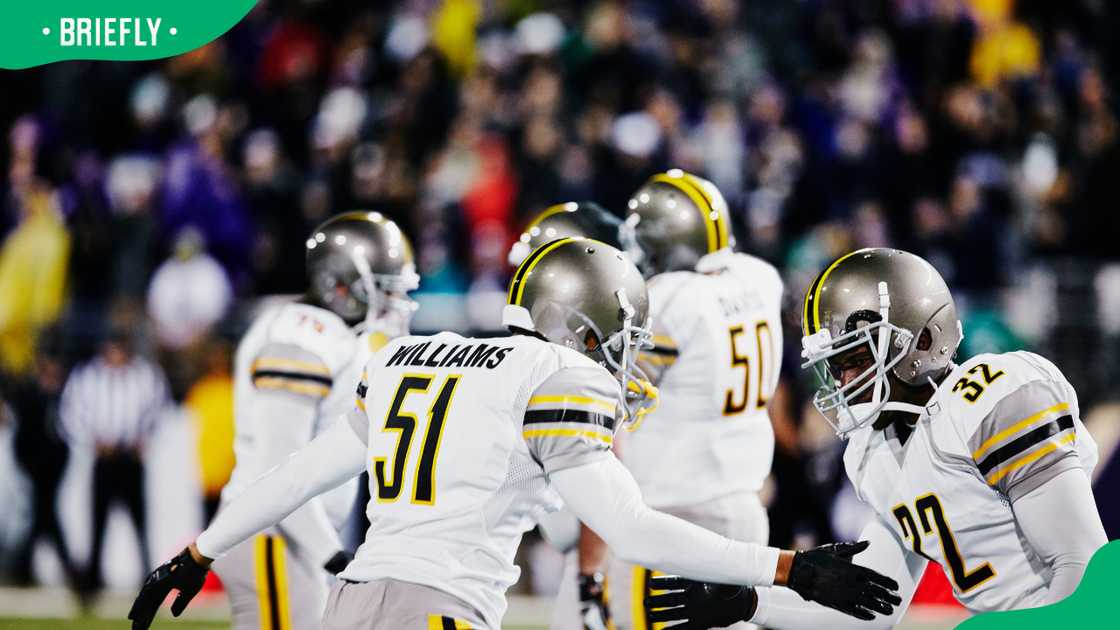 American football players American football players