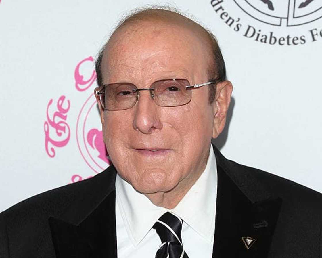 clive davis' wives