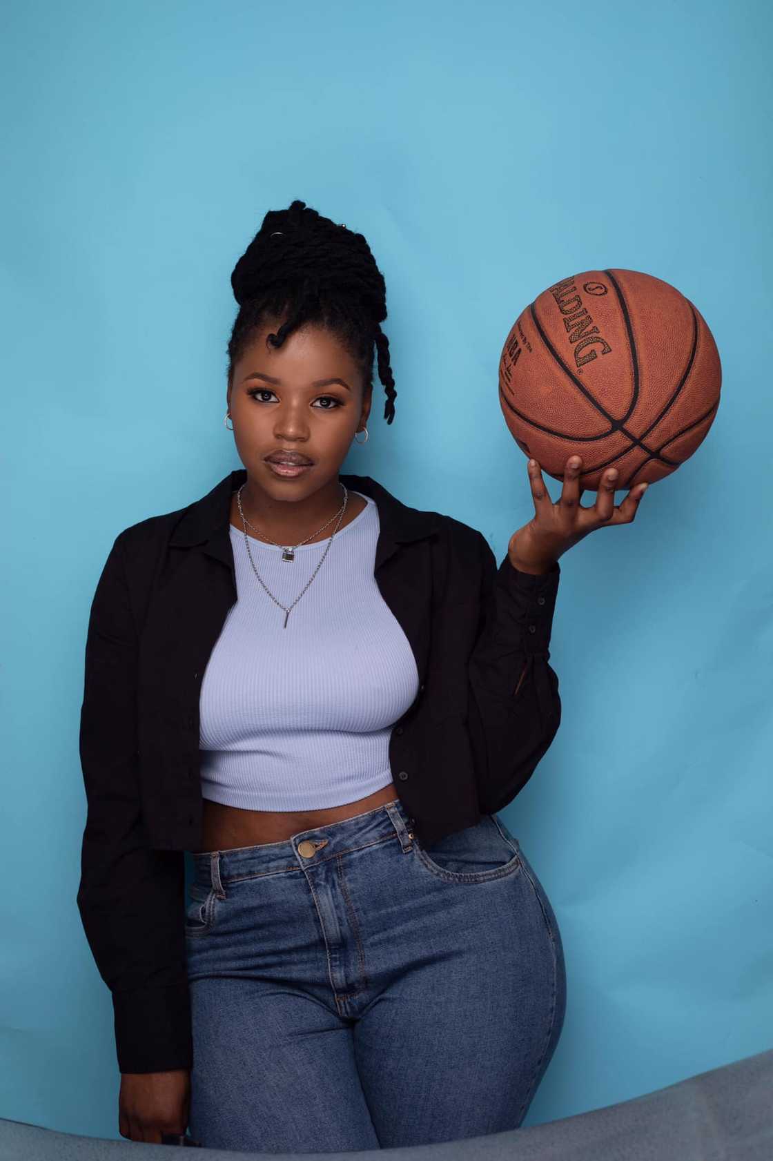 Social media users praised the young boy, jokingly saying he just needed a studio to start a singing career Social media users praised the young boy, jokingly saying he just needed a studio to start a singing career