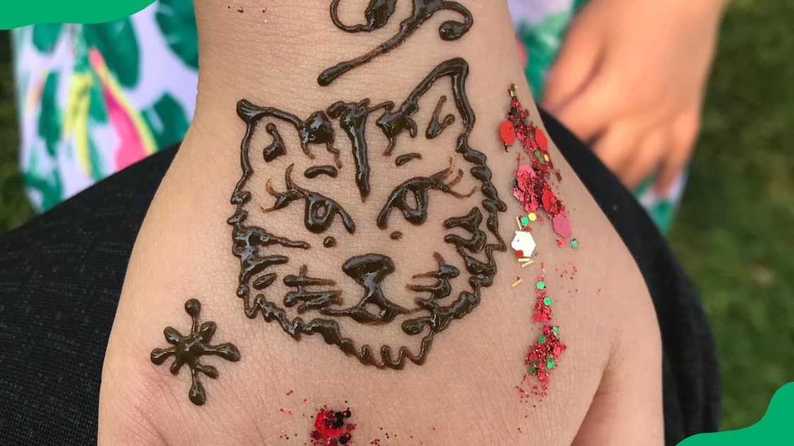 Henna-Style Cat Henna-Style Cat