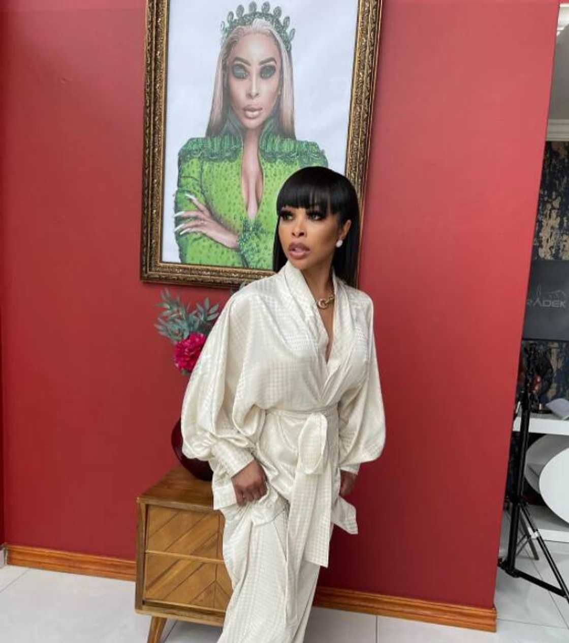 Khanyi freestyled on Metro FM. Khanyi freestyled on Metro FM.