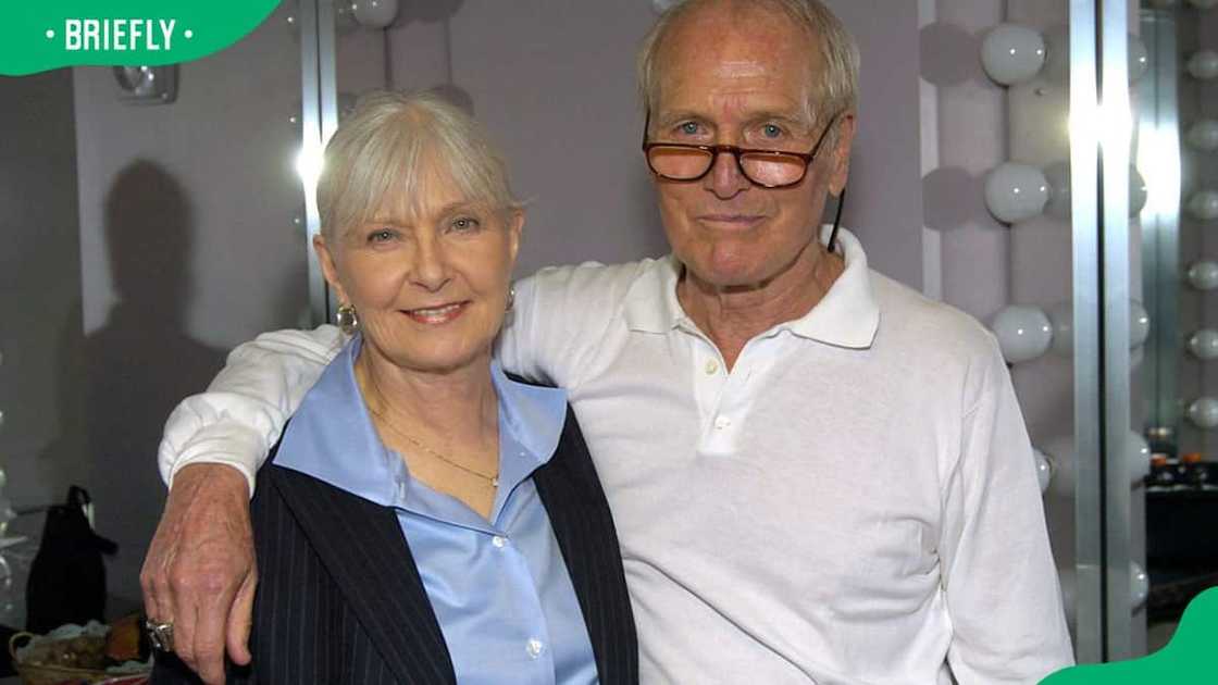 How old was Paul Newman when he passed away? How old was Paul Newman when he passed away?