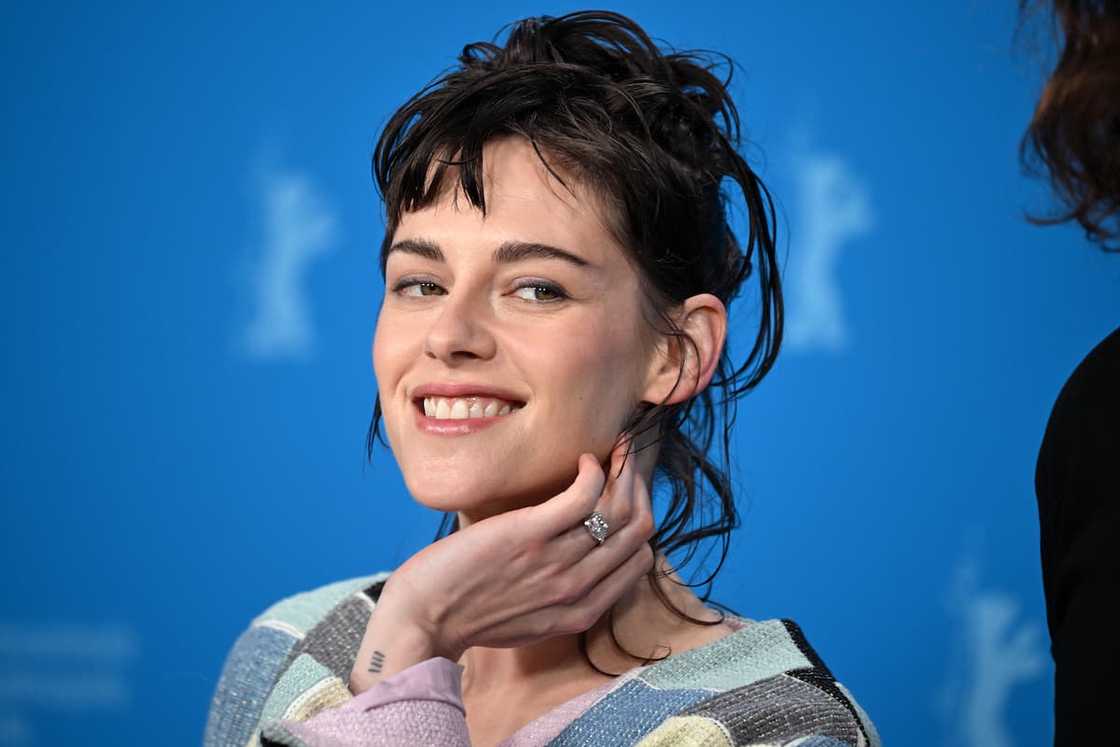 Kristen Stewart poses at the Love Lies Bleeding photocall Kristen Stewart poses at the Love Lies Bleeding photocall