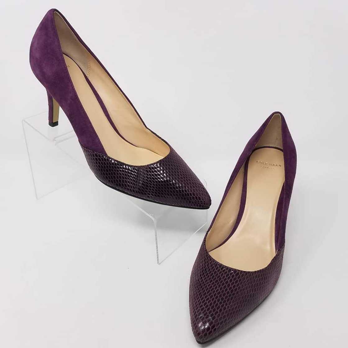 Cole Haan design pumps