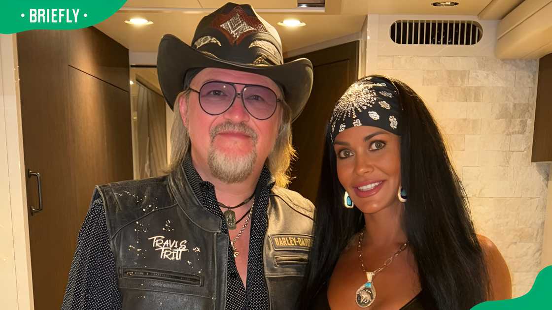 Theresa Nelson and Travis Tritt in South Dakota