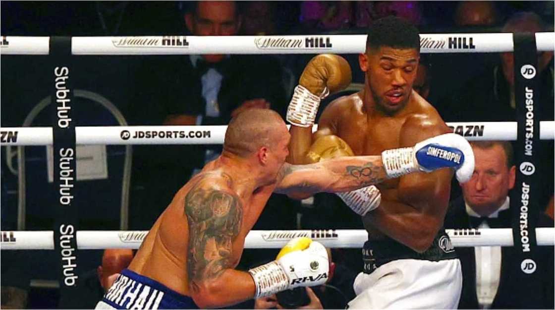 Judges’ Scorecards Reveal Who Would Have Won Before Anthony Joshua Suffered Eye Injury in Round 9 vs Usyk