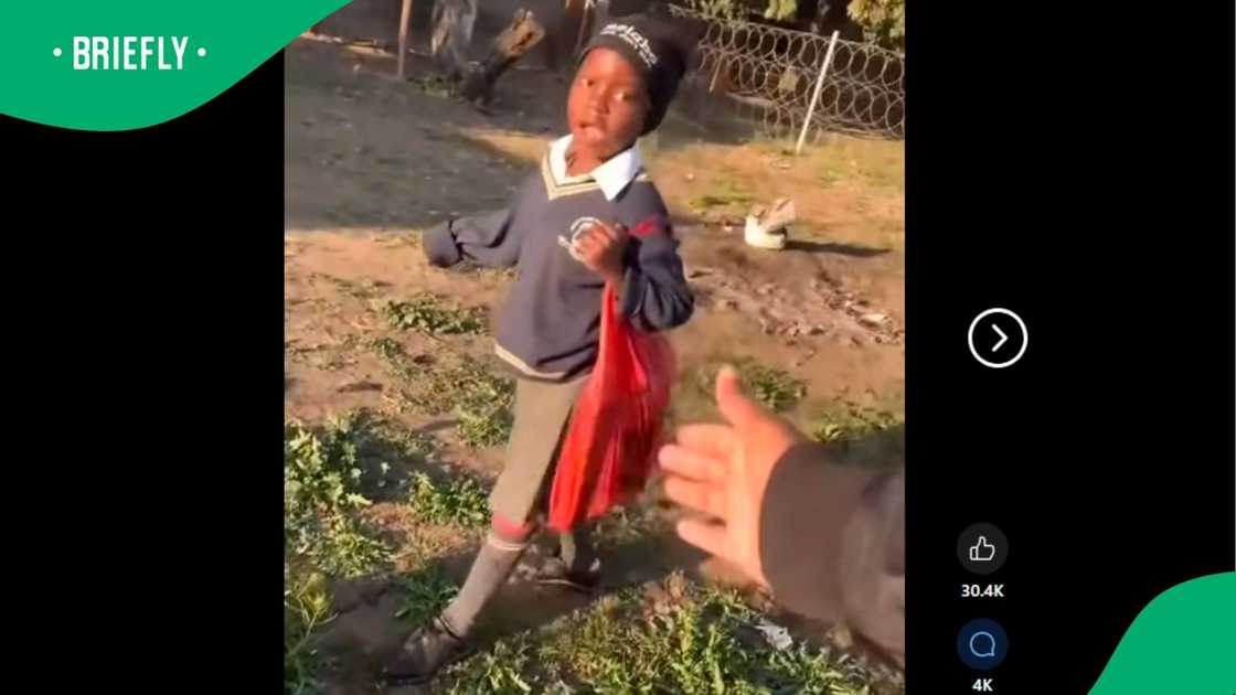 A young man decided to help a poor little girl. A young man decided to help a poor little girl.