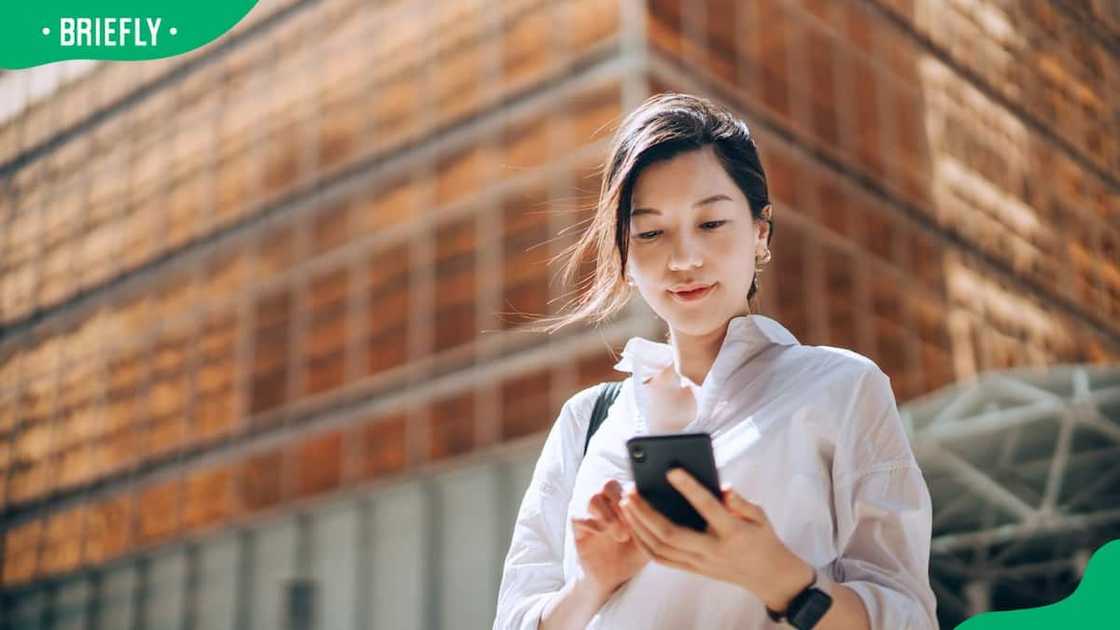 How do I pay with cellphone banking? How do I pay with cellphone banking?