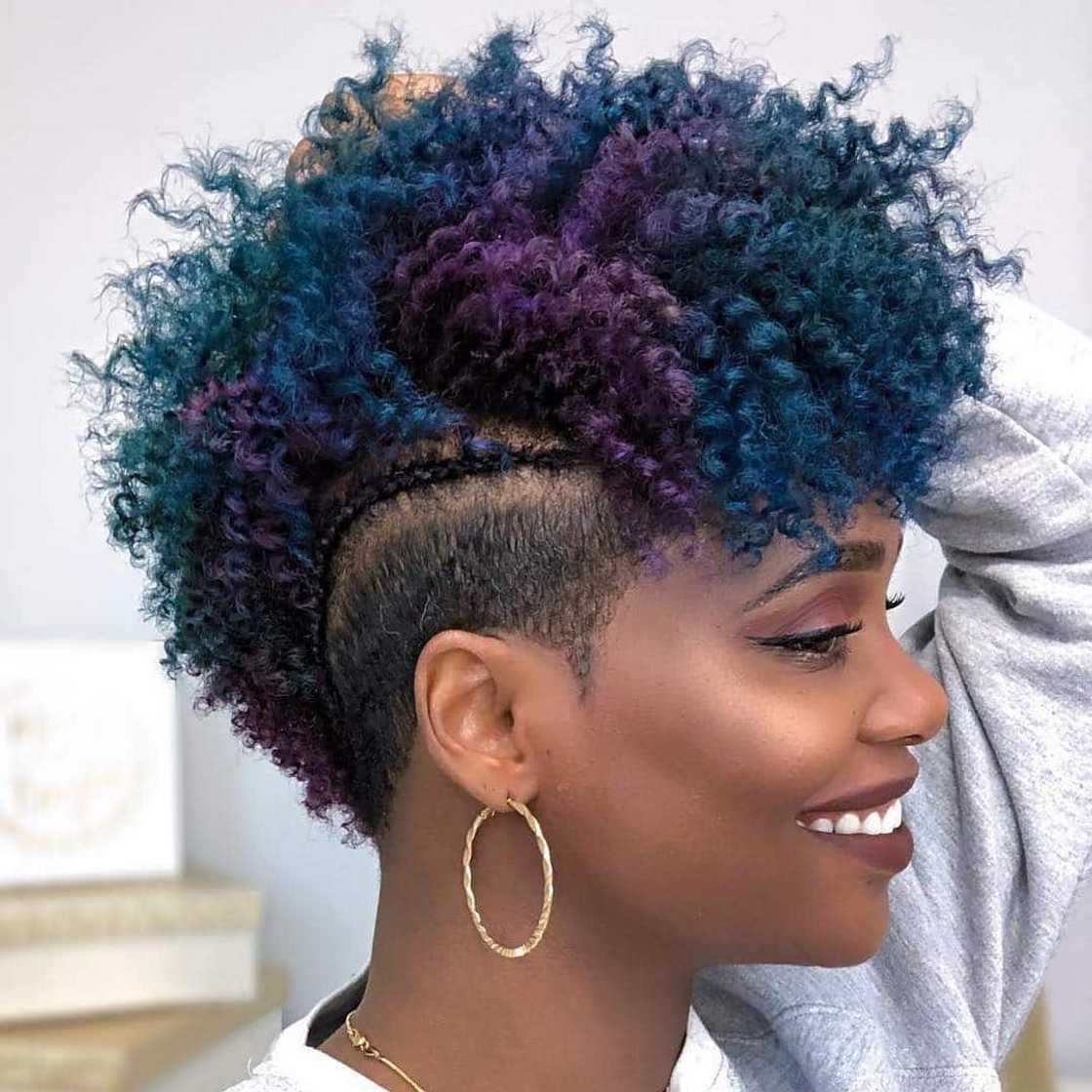 25 Cute short curly hairstyles for black women to try in 2020 25 Cute short curly hairstyles for black women to try in 2020