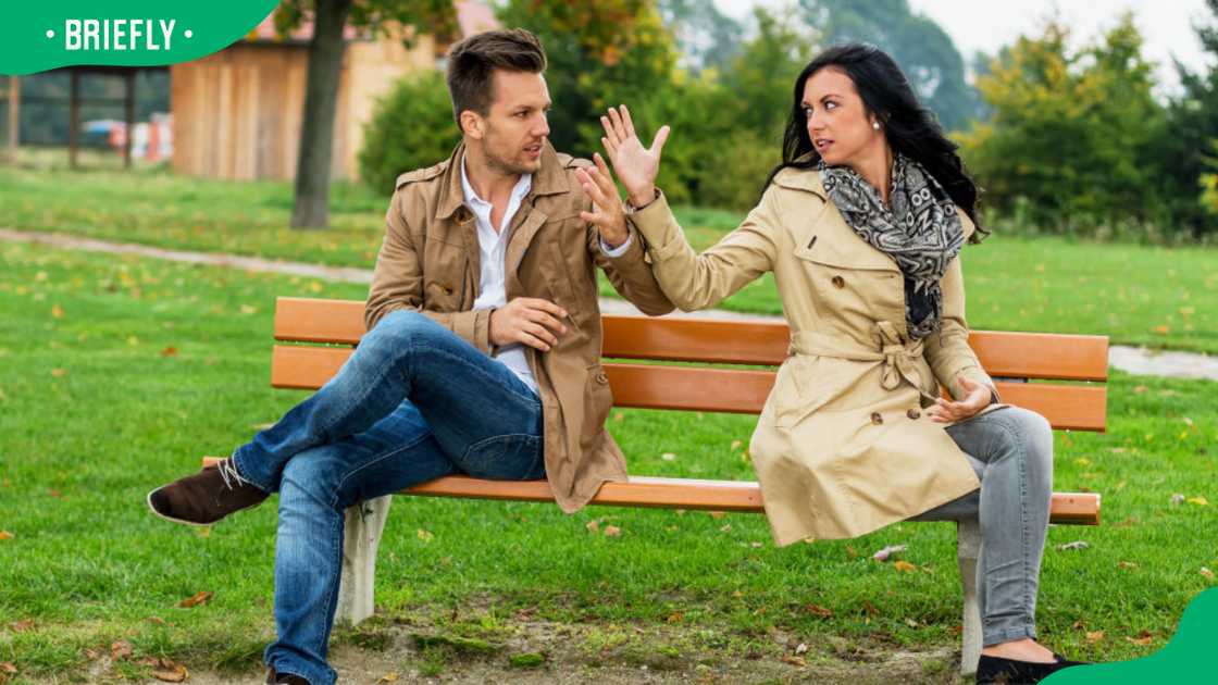 What makes a woman clingy? What makes a woman clingy?