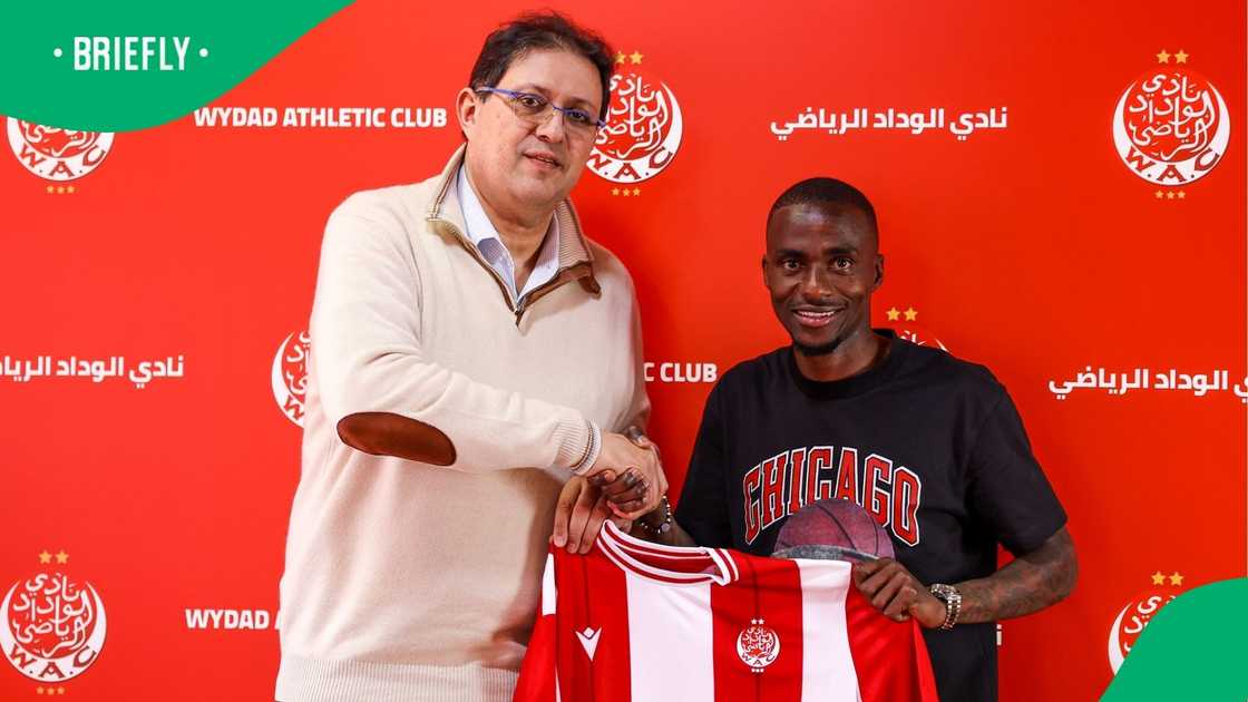 Thembinkosi Lorch was unveiled as a Wydad player.