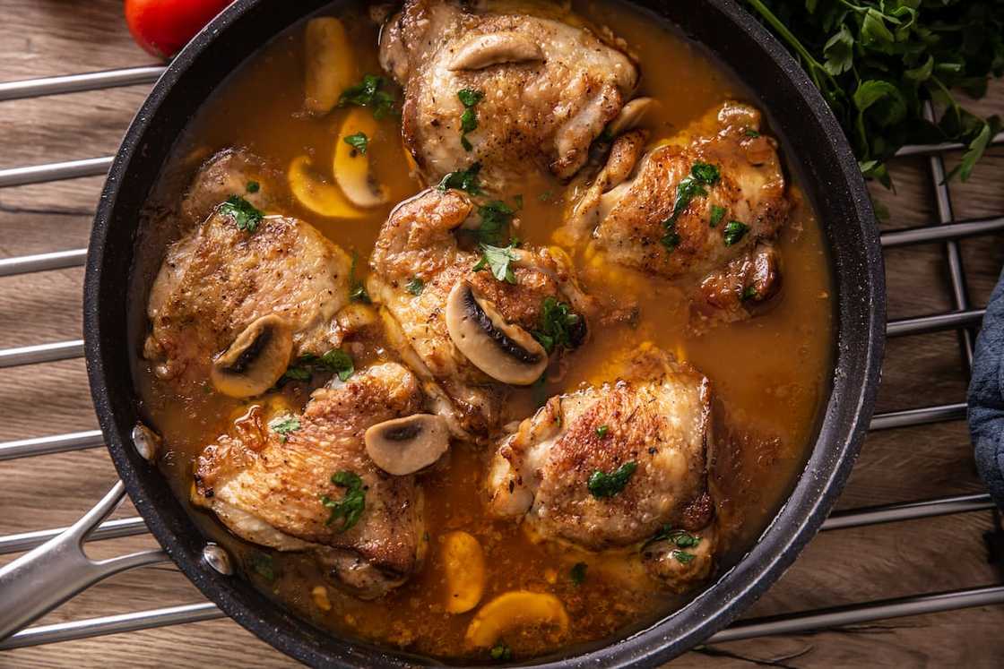 Rich chicken stew