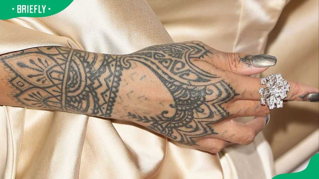 Rihanna's henna-inspired tattoo Rihanna's henna-inspired tattoo