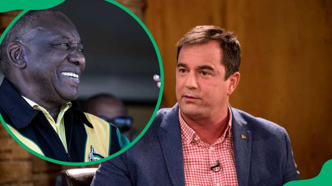 Cyril Ramaphosa (L) and John Steenhuisen (R) in 2019