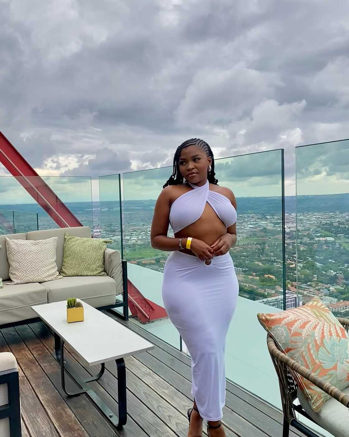 Social media users were inspired to further their studies after seeing a lady graduate with her second degree Social media users were inspired to further their studies after seeing a lady graduate with her second degree