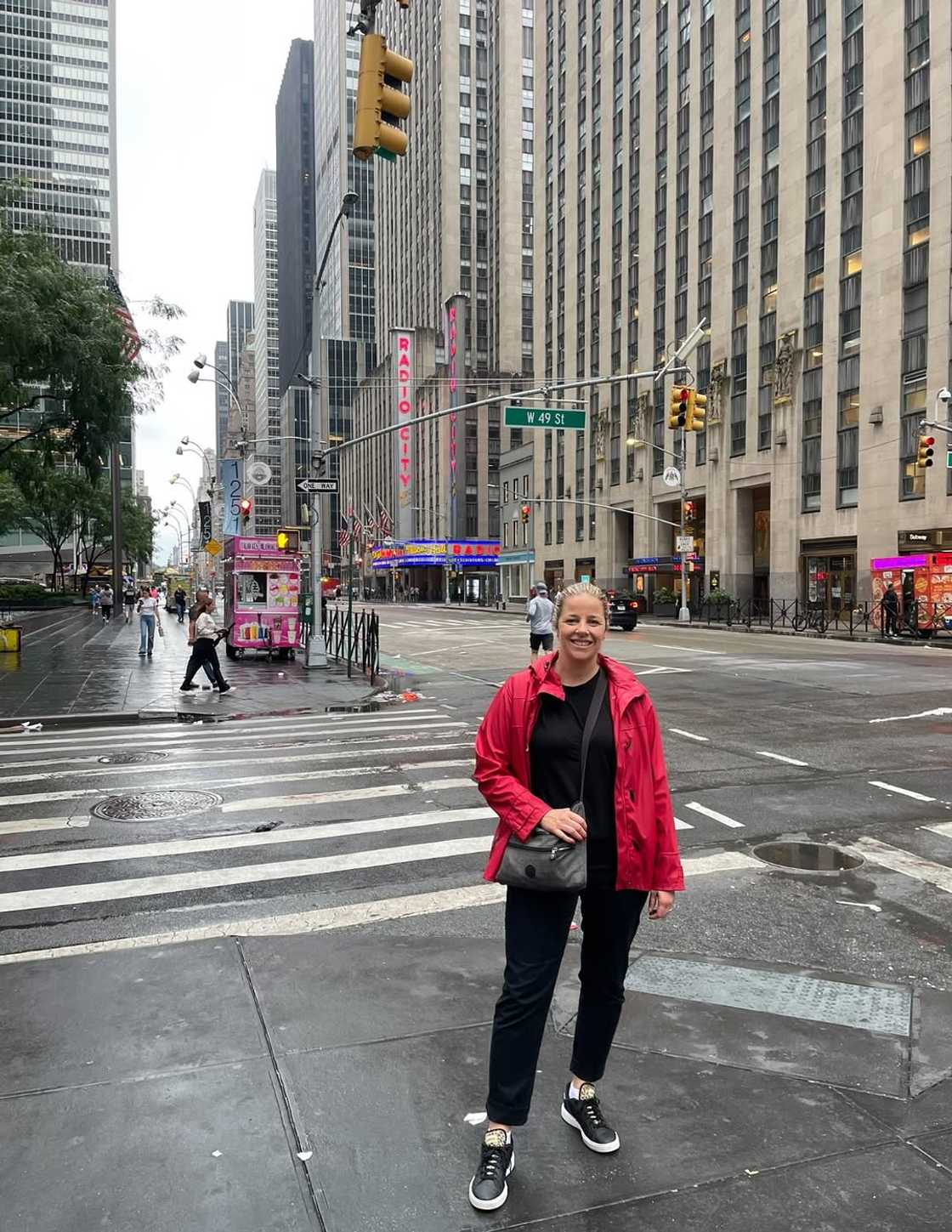 Others jokingly asked how it was that they forgot bags every time they went shopping Others jokingly asked how it was that they forgot bags every time they went shopping