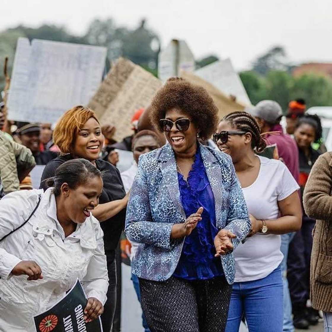 dr makhosi khoza biography dr makhosi khoza biography