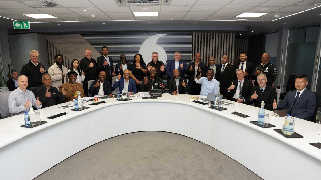 Vodacom South Africa and SmartOps Fleet Uniting Industry Partners in an Effort to Grow the country's E-Hailing Economy Vodacom South Africa and SmartOps Fleet Uniting Industry Partners in an Effort to Grow the country's E-Hailing Economy