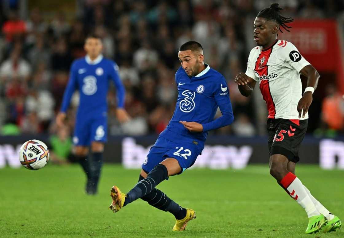 Hakim Ziyech (L) passes for Chelsea against Southampton in the English Premier League.