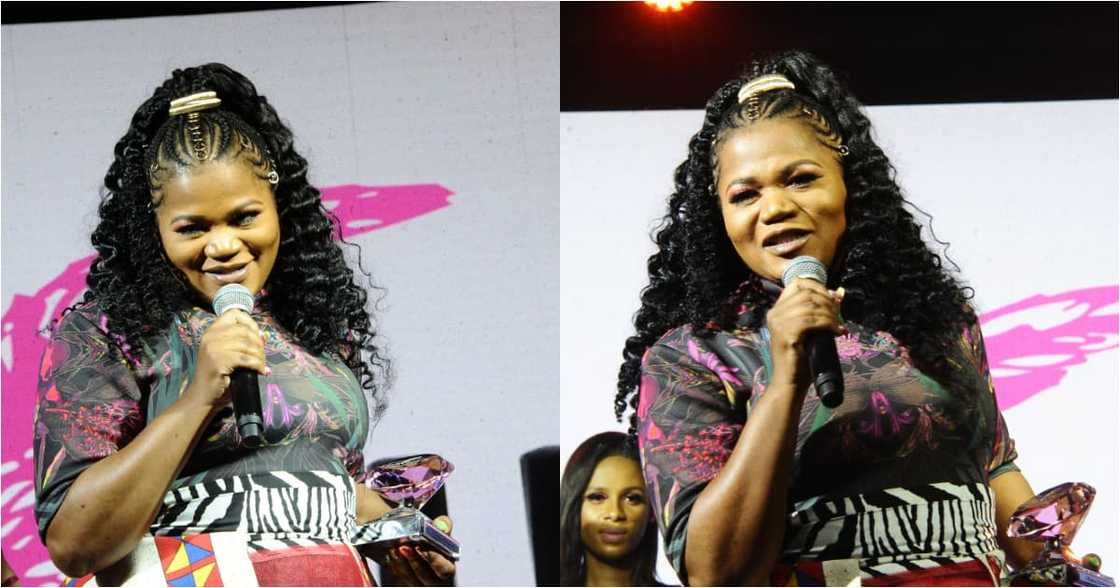 Ariana Grande adds Busiswa and 6 other Mzansi artists on her playlist Ariana Grande adds Busiswa and 6 other Mzansi artists on her playlist