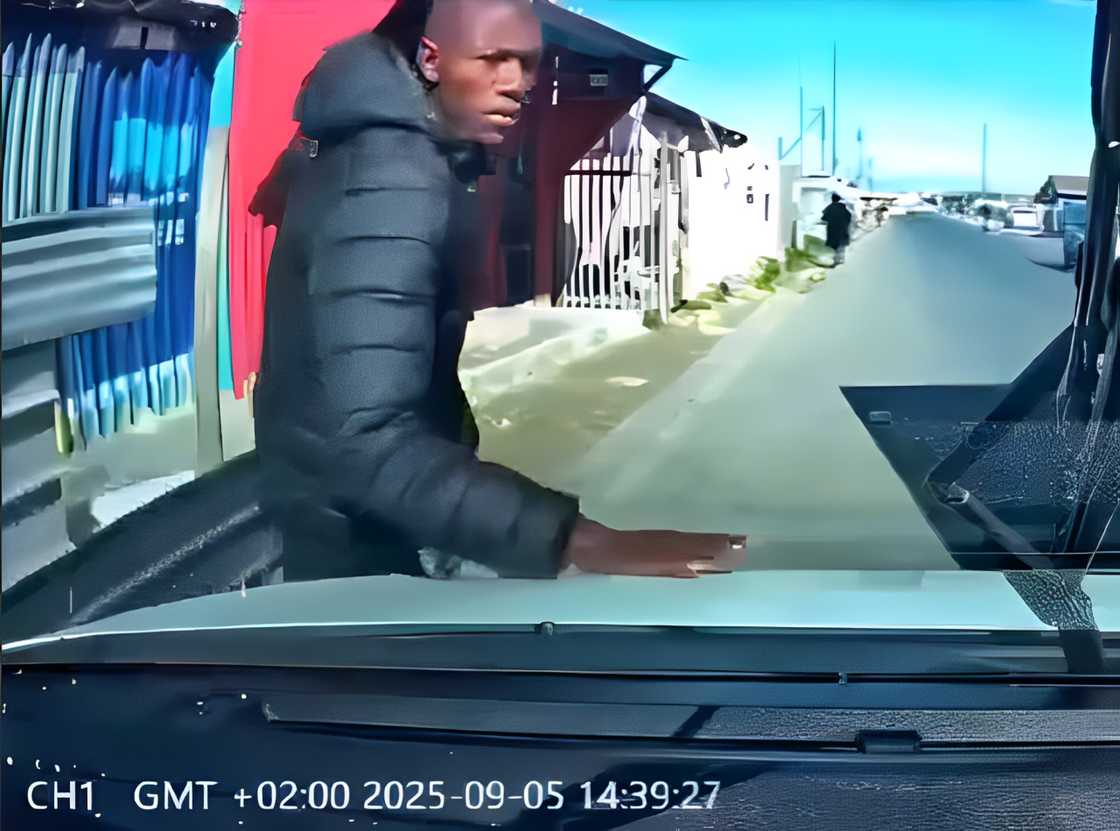 A suspect was caught robbing an e-hailing driver in Philippi, Cape town
