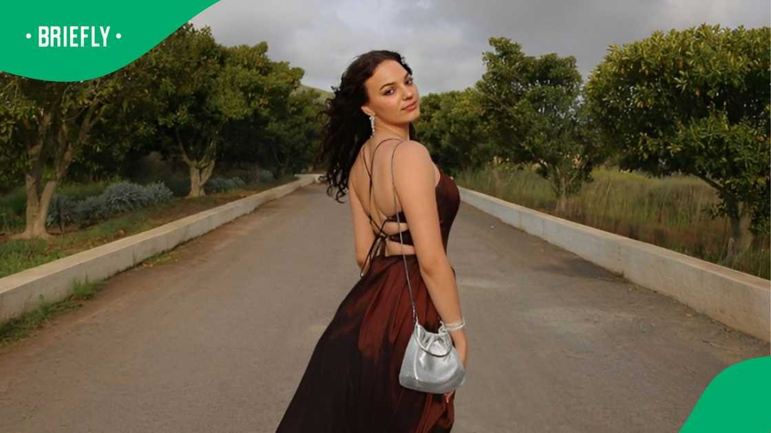 A young woman shared a breakdown of her matric dance expenses. A young woman shared a breakdown of her matric dance expenses.