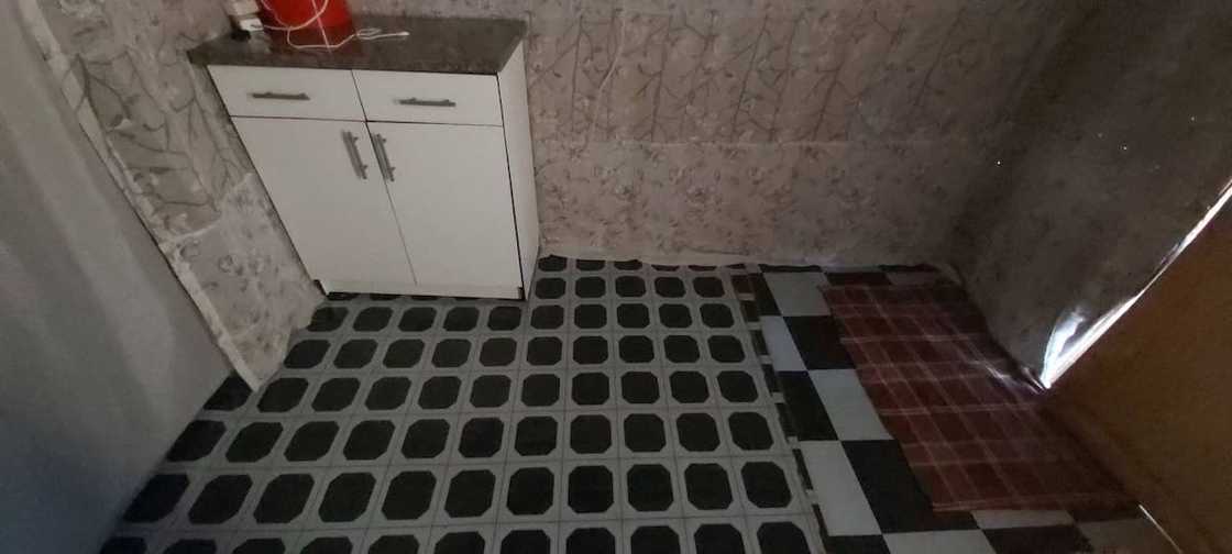 Young woman flexes finding her own place. Young woman flexes finding her own place.