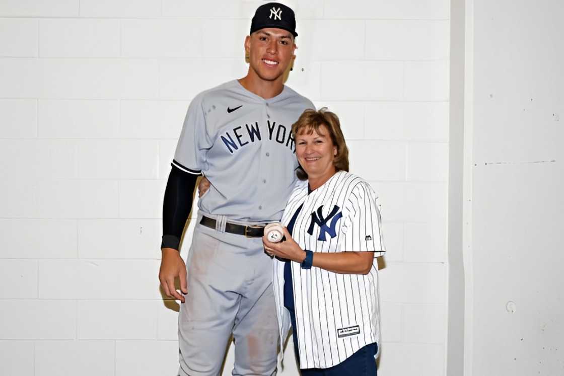 Aaron Judge and his mother Patty