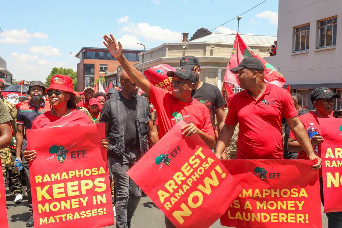 EFF members picket outside ConCourt EFF members picket outside ConCourt