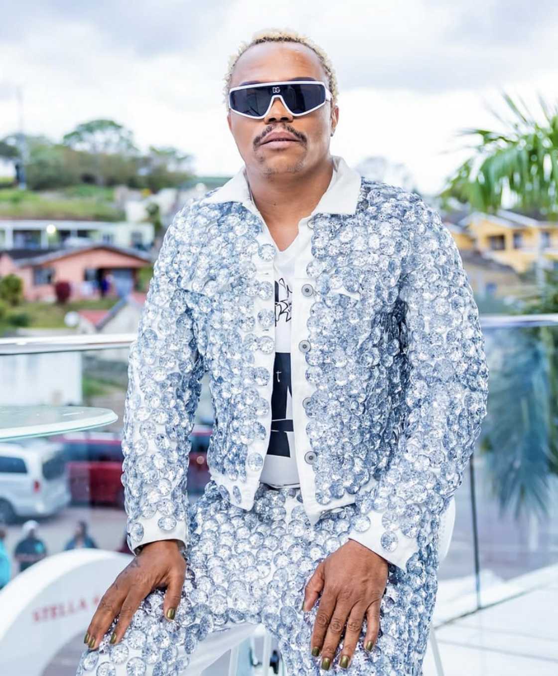 Online users speculate about Somizi Mhlongo and Aubrey Komane's friendship