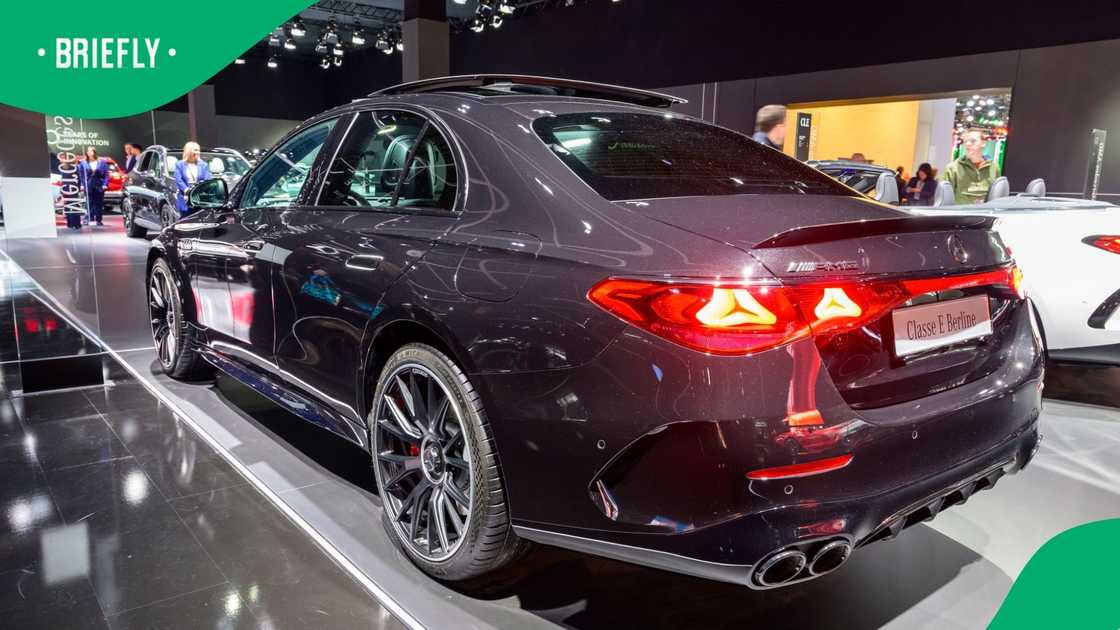 An example of a luxury car akin to the one in question