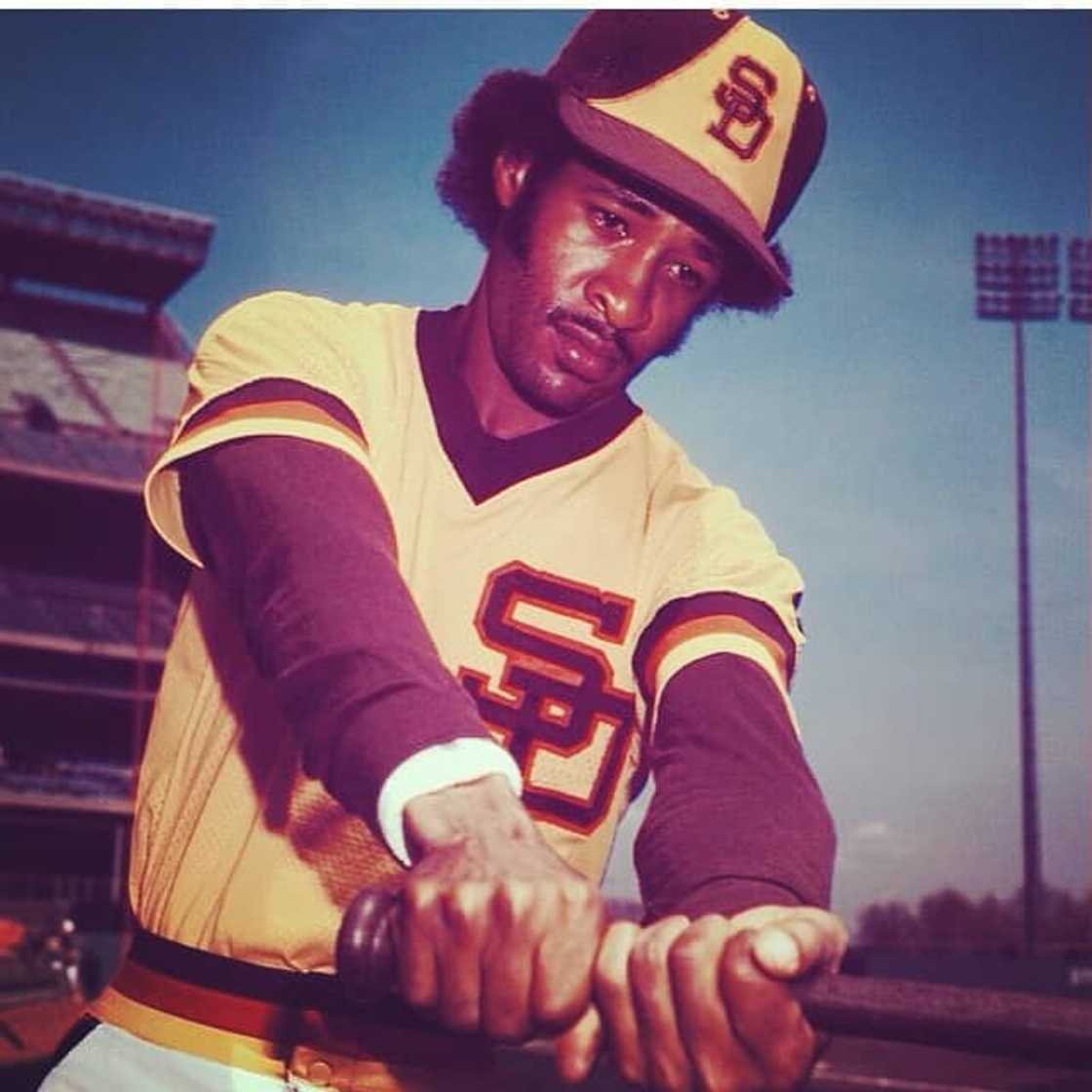 Ozzie Smith biography Ozzie Smith biography