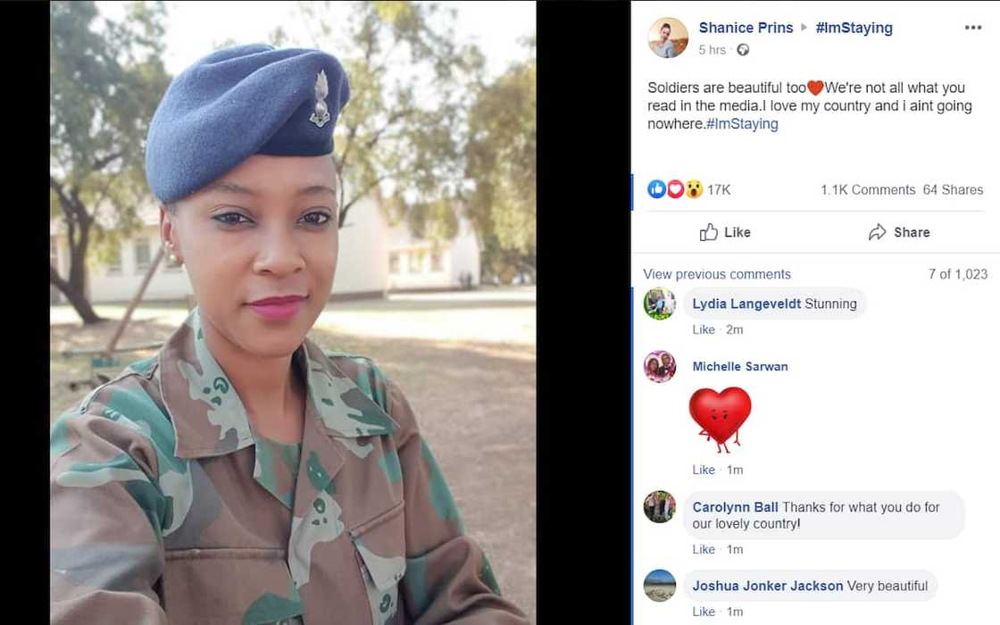 Stunning army women share photos in uniform and impress Mzansi