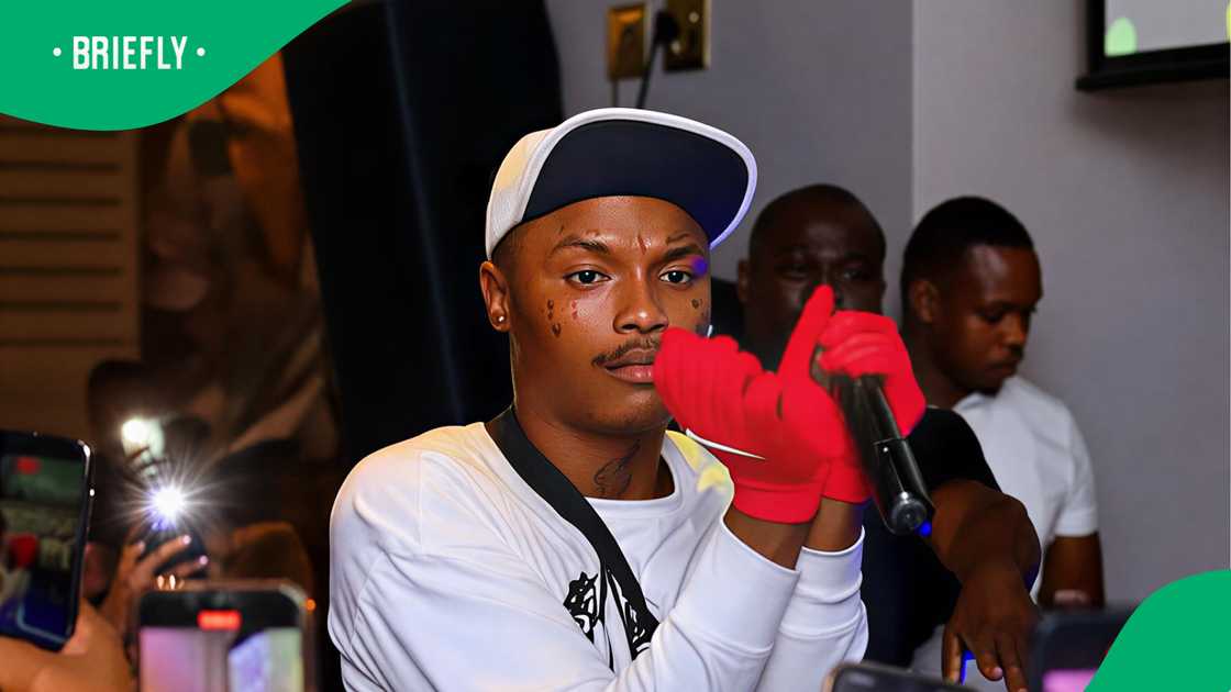 Shebeshxt's lookalike went viral on social media Shebeshxt's lookalike went viral on social media