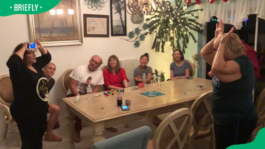 Christmas Heads Up Christmas game Christmas Heads Up Christmas game