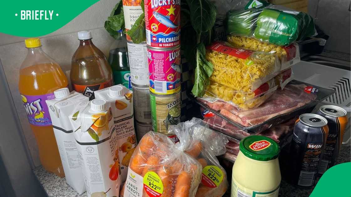 A photo of a fully stocked grocery haul bought for only R467 left South Africans amazed