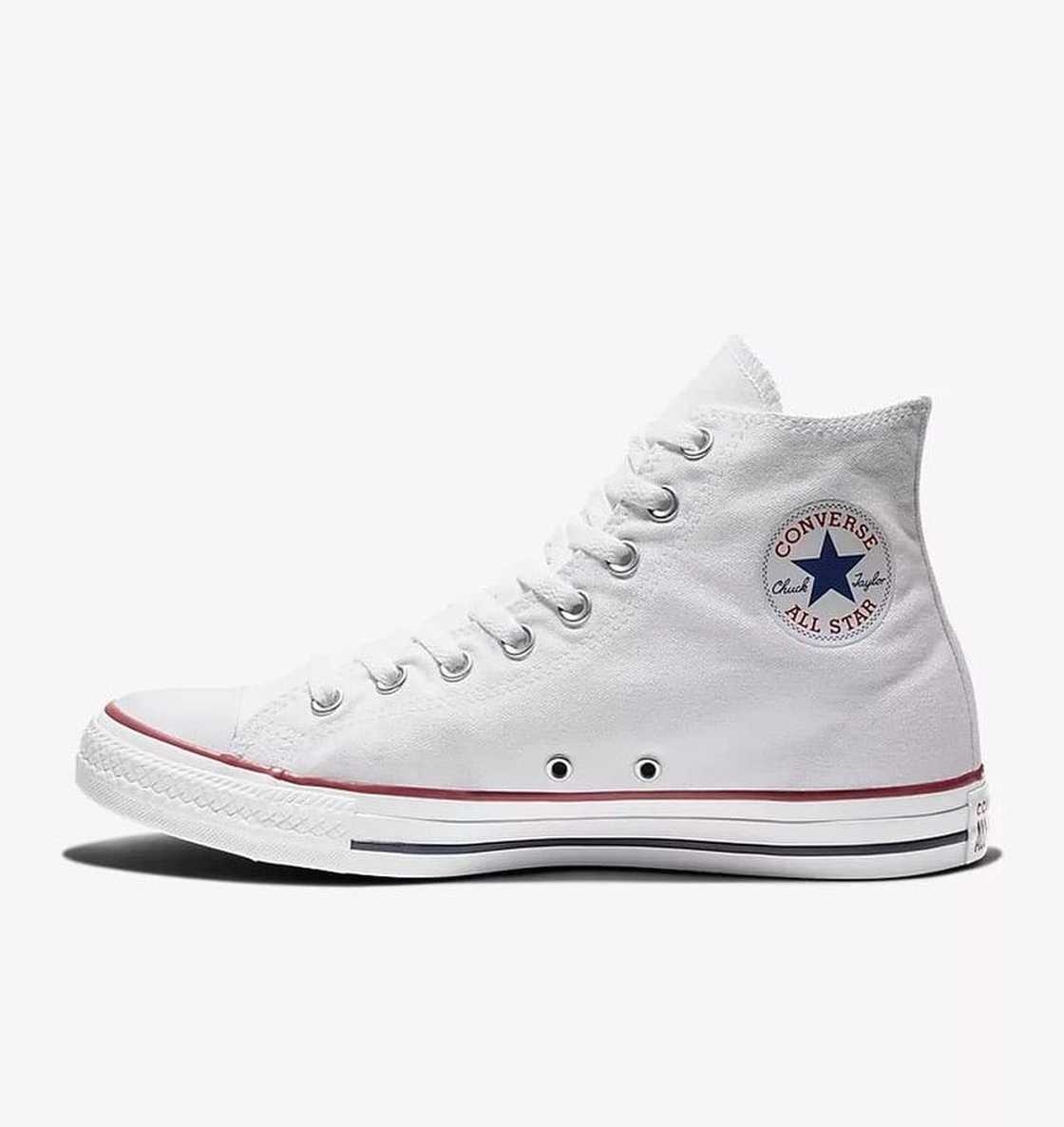 How to clean converse: Effective cleaning tips and tricks - Briefly.co.za