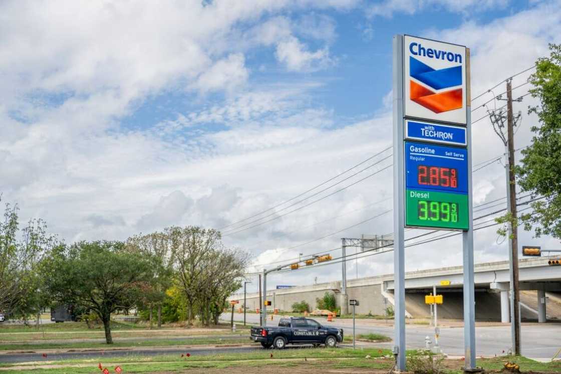 US consumer inflation ticks down to 3.1 percent, on the back of cooling gas prices, according to Department of Labor data US consumer inflation ticks down to 3.1 percent, on the back of cooling gas prices, according to Department of Labor data