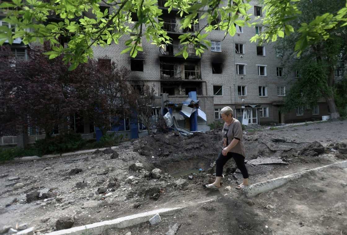 Siversk is the last major town en route to Lysychansk -- albeit along roads that are severely damaged and under shelling -- and has Russian forces encroaching from the north and south Siversk is the last major town en route to Lysychansk -- albeit along roads that are severely damaged and under shelling -- and has Russian forces encroaching from the north and south