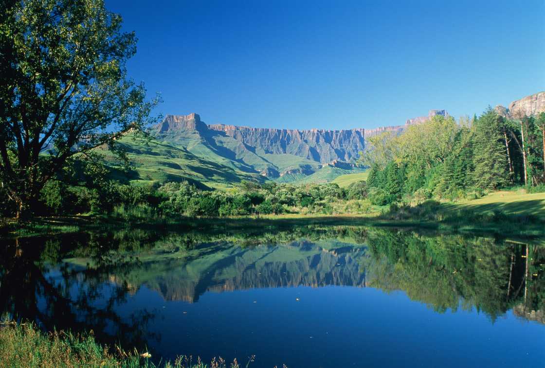 South Africa's basaltic escarpment in KwaZulu-Natal South Africa's basaltic escarpment in KwaZulu-Natal